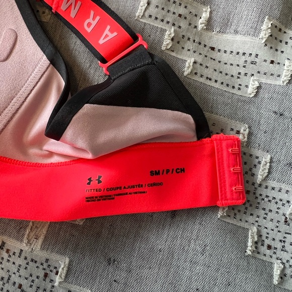 Under Armour Infinity Bra High Impact - Small - Picture 2 of 3